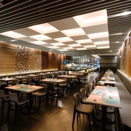Oasia Hotel Novena, Singapore by Far East Hospitality Отели рядом с достопримечательностью «Станция метро Newton»