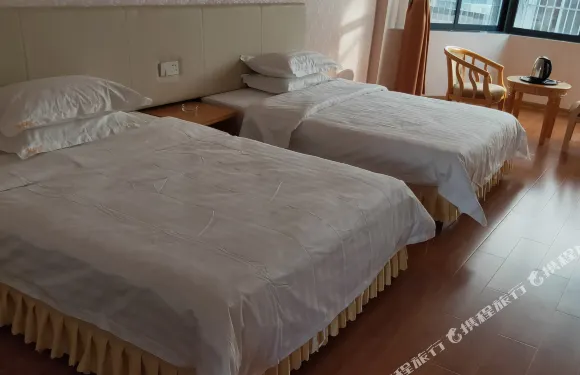 扶綏鵬路商務酒店