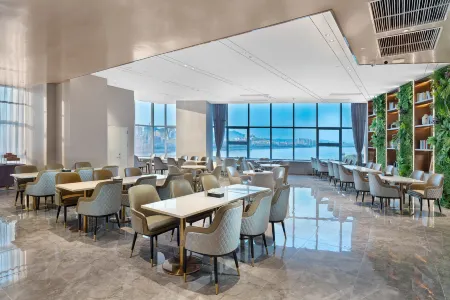 Lavande Hotel (Shaoguan Bishui Huacheng) Отели в г. Шаогуань