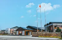 Sanhe Resort Hotel - parking
