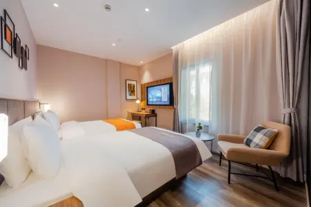Homeinn Plus (Hangzhou West Lake Pedestrian Street)