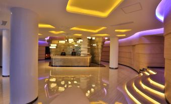 JuYue Hotel (Qingdao Haier Road Shilaoren Bathing Beach)