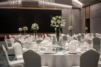 ฮอลิเดย์ อินน์ อู๋ซี เซ็นทรัล สเตชั่น บาย IHG - พร้อมอาหารเช้า