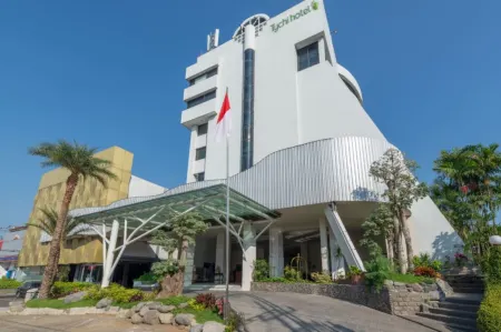 Lux Tychi Hotel