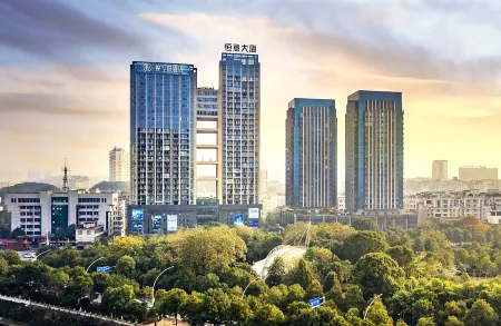 Yue Hotel (Pingxiang Autumn Harvest Plaza) Отели в г. Пинсян