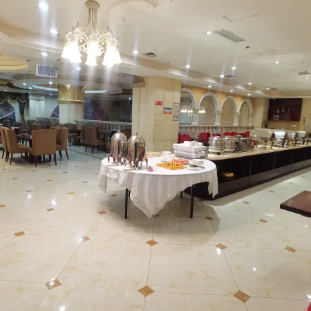 Shenglong International Hotel (Yan'an Railway Station)