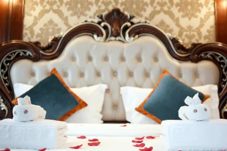 French Theme Gold Place Hotel Отели рядом с достопримечательностью «Seaside City»