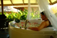 Crystal Paradise Resort Spa & Winery - Hot Springs