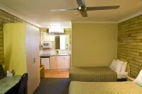 Starlight Motor Inn Hotels in Roma