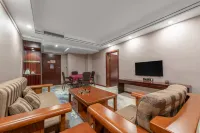 Wanye Hotel (Shenzhen Dongmen Pedestrian Street Sunbu Subway Station)