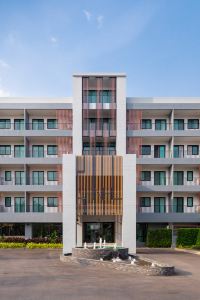 The 10 best Hotels near Wat Saeng Chan in Lat Takhian for 2022 ...