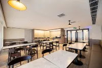 HanTing Hotel (Xinxiang Yanjin Bus Station) - parking