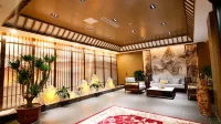 Quanpan Yaju Hotel (Qiannan Zhisheng Tangquan Building 5)