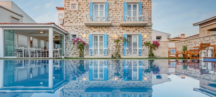 Villa Peri Hotele w: Çeşme