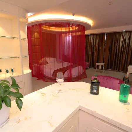 JiZhou Hotel Hotels in Fengning