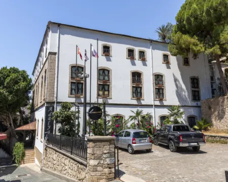 アダルヤ ポート ホテル アンタルヤのホテル