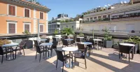 The Hive Hotel - breakfast