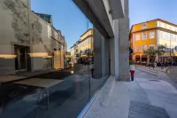 Chic & Basic Gravity Hotels in Porto