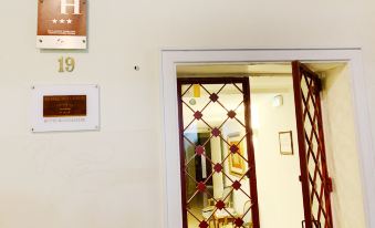 4. Hôtel Be..