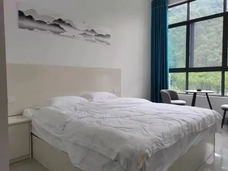 Linyun Mountain Residence Homestay Отели рядом с достопримечательностью «Luofu Mountain Qiangwang City»