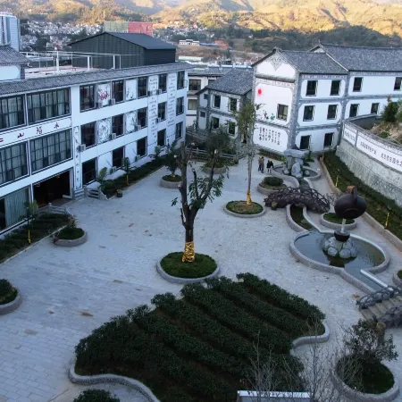 Fengqing Renshan Zhishui Manor