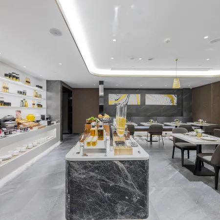 Homeinn Plus Hotel (Ma'anshan Wanda Plaza Mengniu Industrial Park)