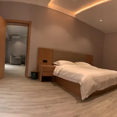 Shiyan Fashion Hotel Hotels near Xigucheng Railway Station