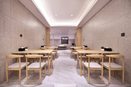 Li Yu Hotel (Yangshuo West Street) Отели рядом с достопримечательностью «Totem Ancient Trail»