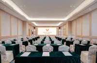 Vienna Hotel (Wuzhou Qilou City Store) Hotels in Wuzhou