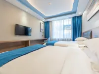 Yushuiwan Hotel (Tenglongdong Visitor Center) Hotels in Lichuan