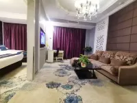 Dunhuang Carnival International Hotel (Shazhou Night Market)