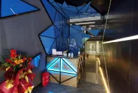 Snowman E-sports Hotel