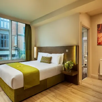 Temple Bar Inn Hotels near The Book of Kells Experience