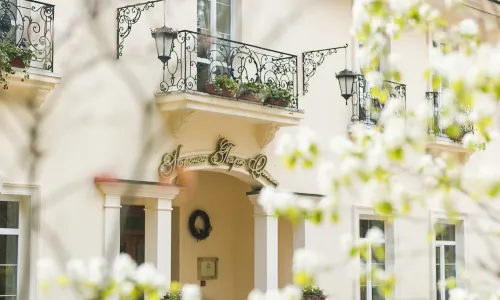 克隆嫩公園酒店