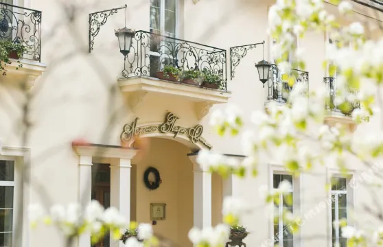 克隆嫩公園酒店