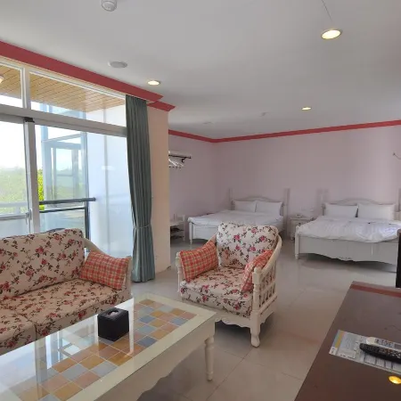 Xinghai Hostel Отели рядом с достопримечательностью «White Lighthouse»