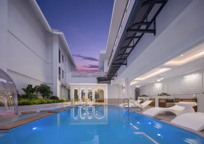 Xishuangbanna Bali Light Luxury Hotel (Gaozhuang Xishuangjing Star Light Night Market Shop) Hotels in Gaozhuang/Starlight Night Market