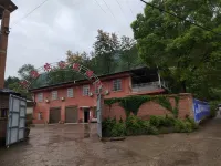 Jiangling Farmhouse Lodging