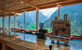 Deqin Yubeng No.8 Residence B&B