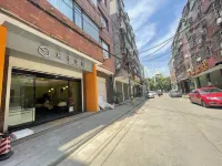 Box Space Homestay (Jingzhou University Town Vocational College)