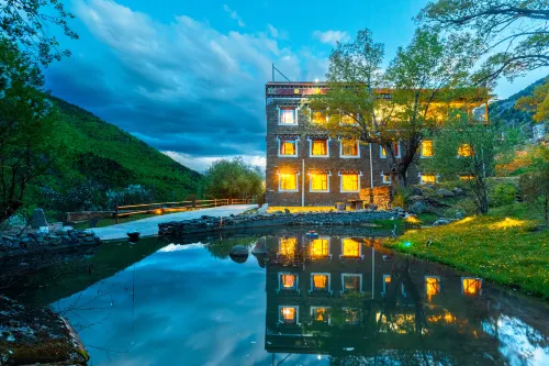 Kangding Badingzong Manor Hotels in Kangding