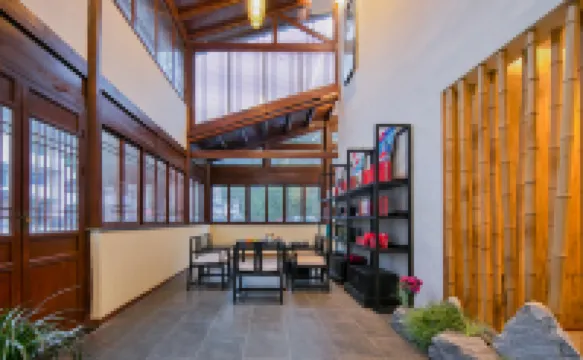 Jinggangshan Banmu Fangtang Homestay