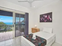 North Cove Waterfront Suites Hotels in Cairns North