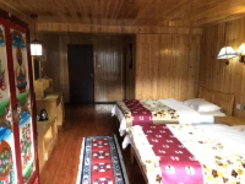 Songpan Linyun Mountain Residence Hotels near Jiuzhai Huanglong Airport