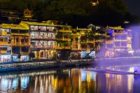 Phoenix Mobai Homestay Hotel in zona Shen Congwen Memorial Residence