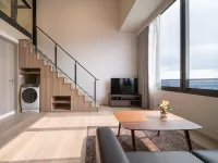 Ramada by Wyndham Bangkok Sukhumvit 87 Hôtels à proximité de : Métro aérien Punnawithi