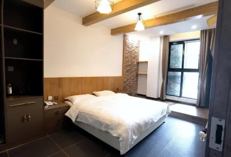 Pengzhou Xinyu Chinese Inn Отели рядом с достопримечательностью «Shushui Hexiang»