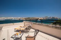 Grand Hotel Excelsior - balcony