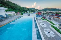 LullaBella Hotel Patong - Kolam Renang