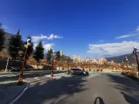 Maoxian Ancient Qiangcheng Yihuatang Hotel - parking